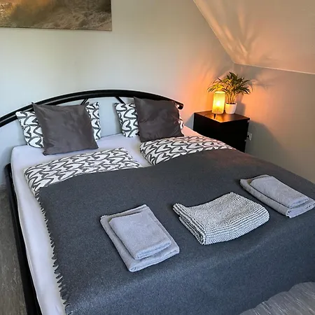 Apartment Moderne Im Dachgeschoss